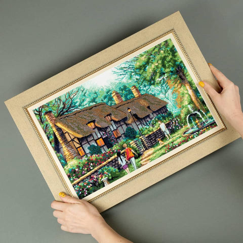 Charivna Mit siuvinėjimo kryželiu rinkinys „Veidrodinis vanduo“ — Aida 16, 36×24,5 cm, 44 Madeira spalvos