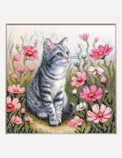 Siuvinėjimo kryželiu rinkinys „Katinas gėlyne“ 20 x 20 cm