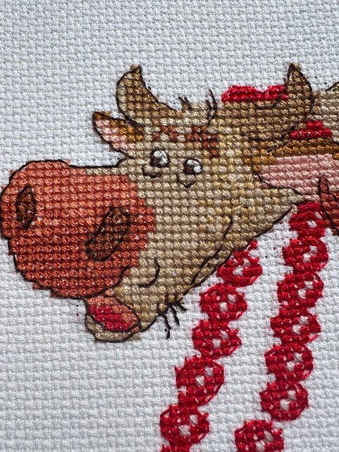 Aine „Mados Savaitė“ kryželių siuvinėjimo rinkinys (21×15 cm, 14 ct)