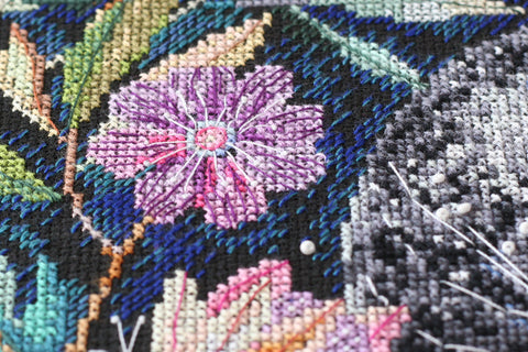 Abris Art siuvinėjimo rinkinys kryželiu „Mėnulio paslaptys“, juodas 14 ct, 27×34 cm