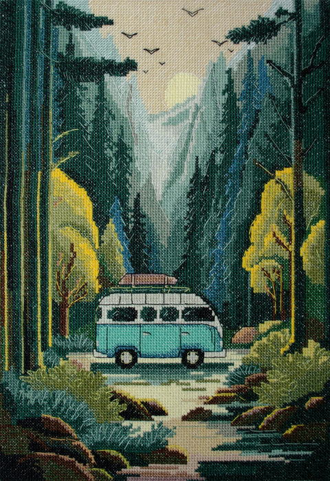 Abris Art siuvinėjimo kryželiu rinkinys „Nuotykių troškulys“ su PRECIOSA, 22×32 cm