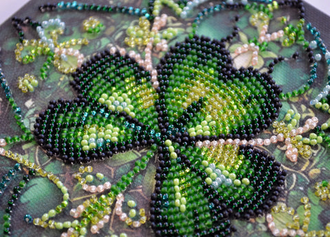 Abris Art karoliukų siuvinėjimo rinkinys „Sėkmės kaleidoskopas“, 15×15 cm