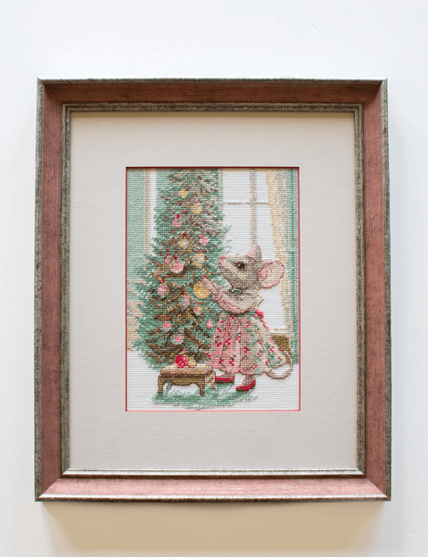 Siuvinėjimo kryželiu rinkinys „Kalėdinė pelytė“ 15 x 21 cm