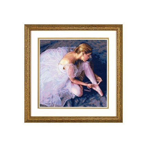 Balerina (36 x 36 cm) - DIMENSIONS siuvinėjimo kryželiu rinkinys - kaSiulai.lt