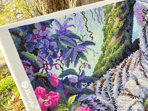 Baltasis tigras — siuvinėjimas kryželiu 37×29 cm - kaSiulai.lt