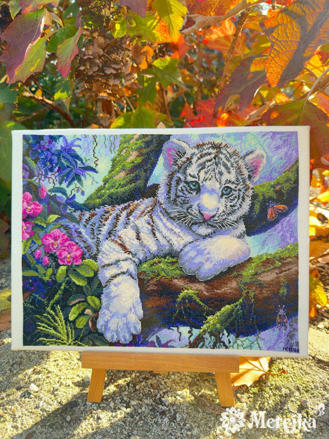 Baltasis tigras — siuvinėjimas kryželiu 37×29 cm - kaSiulai.lt