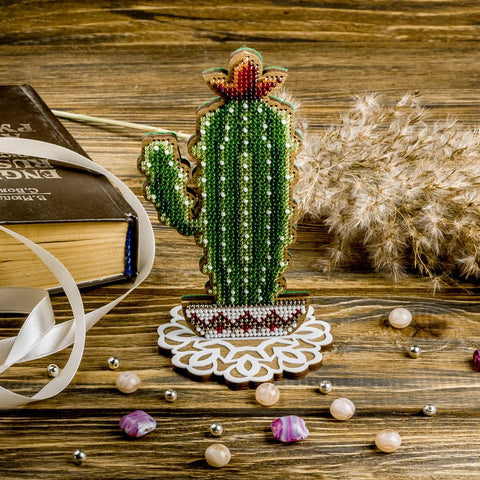 Wonderland Crafts PRECIOSA karoliukų siuvinėjimo rinkinys ant perforuotos medinės bazės su stoveliu 7,5×15 cm