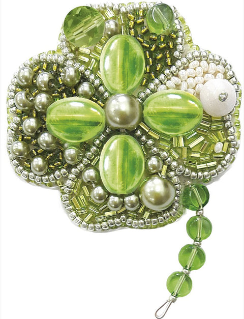 Crystal Art karoliukų siuvinėjimo rinkinys brošei „Sėkmės simbolis“ (Charivna Mit)