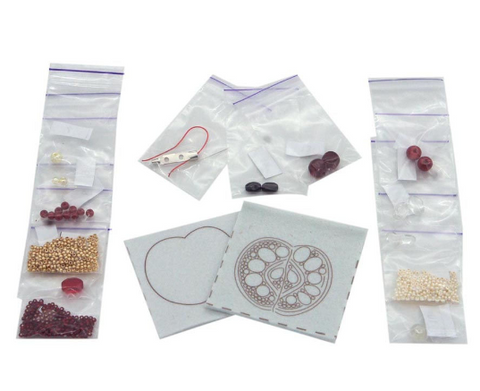 Crystal Art karoliukų siuvinėjimo rinkinys brošei „Raudonas obuolys“ — Charivna Mit