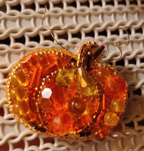 Charivna Mit brošės siuvinėjimo rinkinys „Moliūgas“ – karoliukai Crystal Art