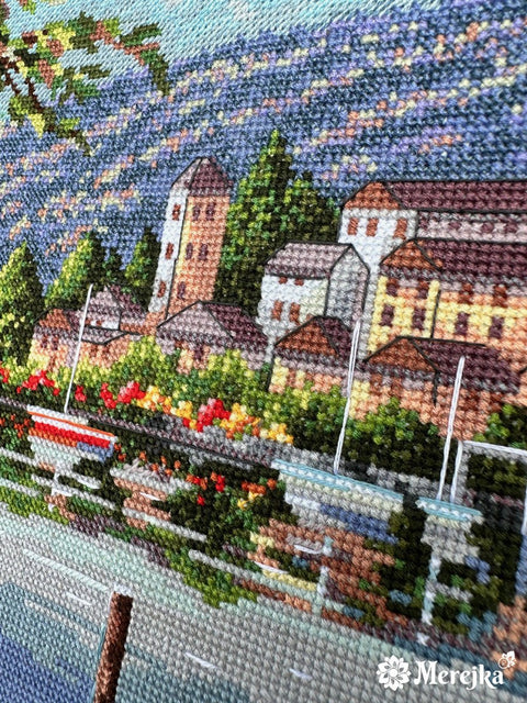 Elegantiškas Merejka komplektas siuvinėjimui kryželiu „Lago del Porto“, 31,5×41,5 cm - kaSiulai.lt