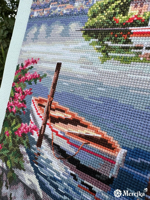 Elegantiškas Merejka komplektas siuvinėjimui kryželiu „Lago del Porto“, 31,5×41,5 cm - kaSiulai.lt