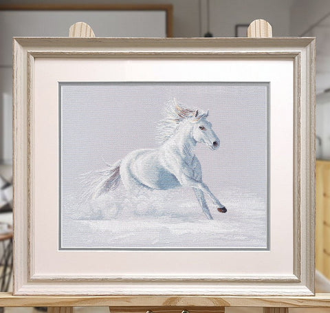 Elegantiškas siuvinėjimo kryželiu komplektas „Grakštumas“ 35×26 cm - kaSiulai.lt