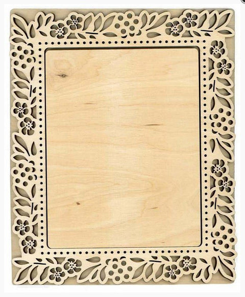 Flora medinis rėmelis siuviniams, mažas — 17×20 cm (vidus 10×13), 4 mm fanera - kaSiulai.lt
