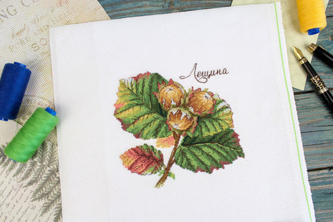 Gamtos dovana — Lazdynas: siuvinėjimo komplektas kryželiu 13×13 cm - kaSiulai.lt