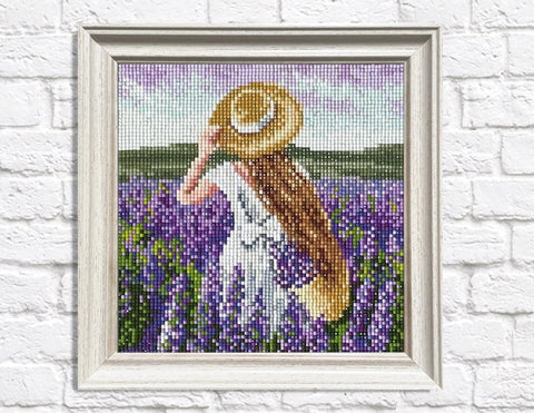 Deimantinės mozaikos rinkinys „Mergaitė levandų lauke“ 20 x 20 cm