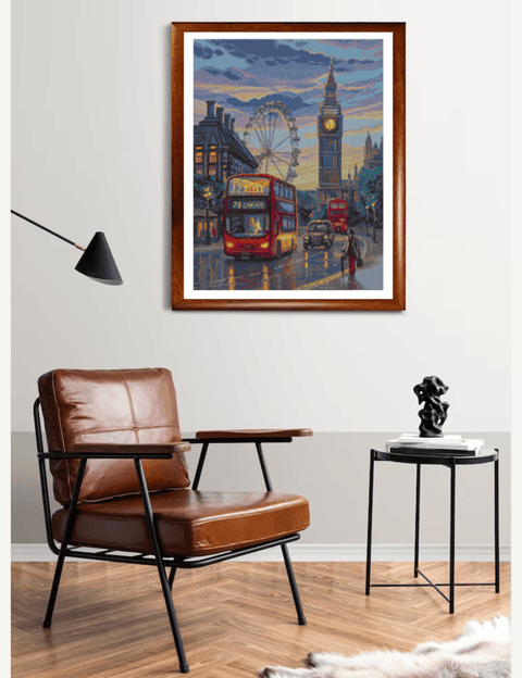 Aine siuvinėjimo rinkinys Lietingas Londonas — kryželiu, Londono gatvės vaizdas (30×40 cm)