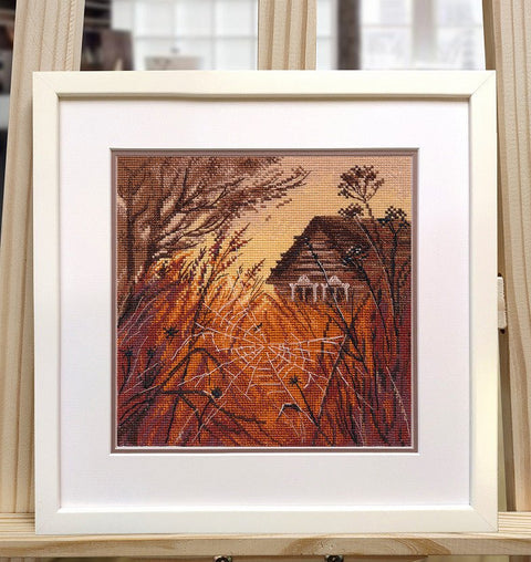 Peizažas su voratinkliu — siuvinėjimo komplektas kryželiu 18×18 cm - kaSiulai.lt