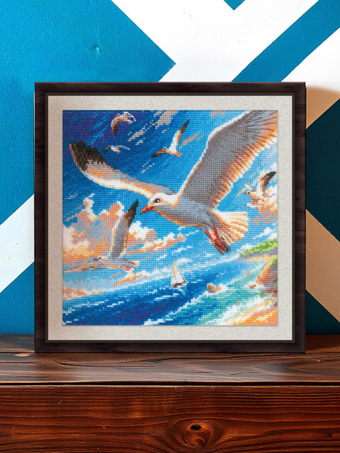 RIOLIS siuvinėjimo rinkinys "Sea Breeze" Nr. 2232 — 20×20 cm, 22 spalvos