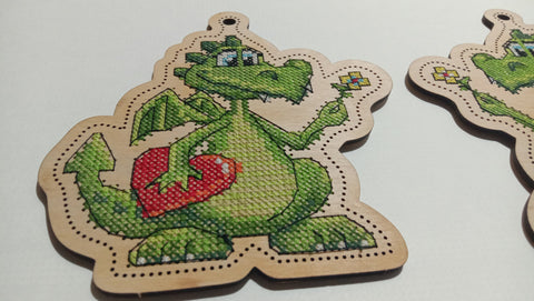 Siuvinėjimo komplektas „Fėja su žalia suknele“ — žavinga dovana kūrybai - kaSiulai.lt