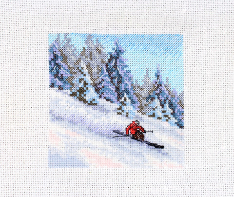 Siuvinėjimo komplektas „Kalno šlaite“, 11×11 cm — puiki dovana - kaSiulai.lt