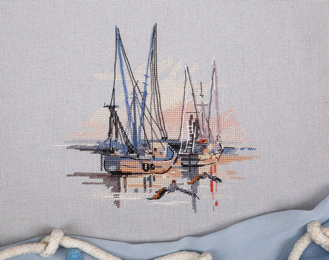 Siuvinėjimo komplektas kryželiu „Čarlstono uostas“ — 20,5 × 18,5 cm - kaSiulai.lt