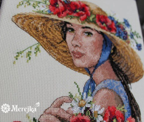Siuvinėjimo komplektas kryželiu „Gėlių skrybėlė“ 21×25 cm - kaSiulai.lt