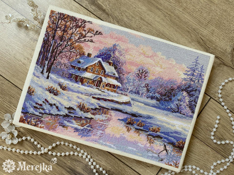 Siuvinėjimo komplektas kryželiu „Pirmasis sniegas“, 20×29 cm - kaSiulai.lt