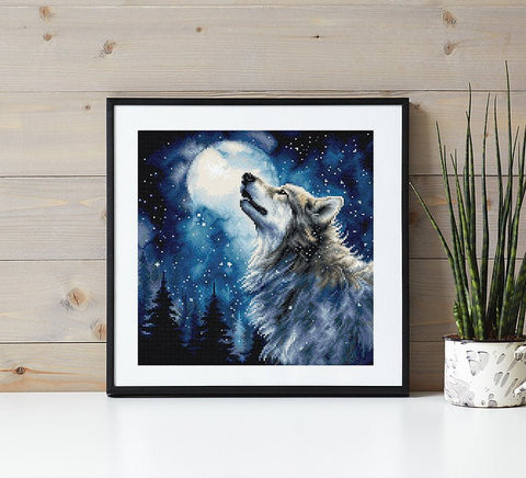 Siuvinėjimo komplektas kryželiu „Vidurnakčio sniegas“ — žiemos peizažas 24×24 cm - kaSiulai.lt
