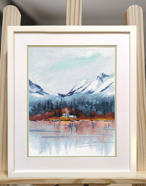 Siuvinėjimo komplektas „Laimė visai šalia“ (kryželiu), 21×28 cm - kaSiulai.lt