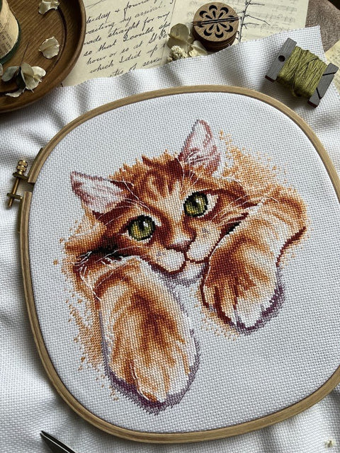 Siuvinėjimo komplektas „Raudona laimė“ 17×18,5 cm - kaSiulai.lt