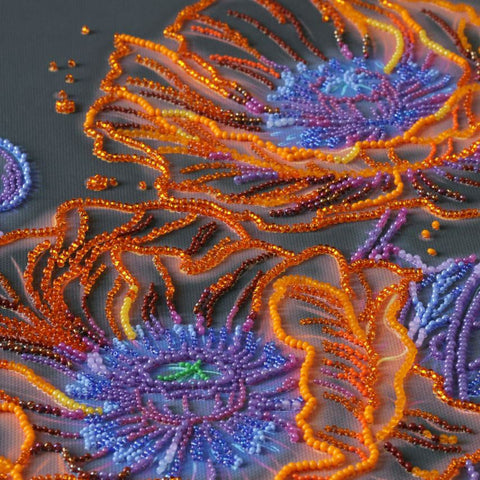 Siuvinėjimo karoliukais rinkinys „Neoninės aguonos“ 26 x 53 cm