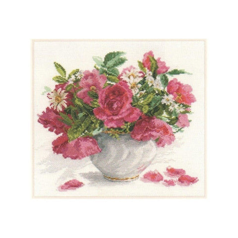 Siuvinėjimo rinkinys Alisa "Rožės ir ramunės" 2-25 (30x26 cm) - kaSiulai.lt
