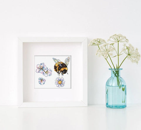 Siuvinėjimo rinkinys Cross - stitch kit "Furry Bumblebee" 16x14cm SLETIL8820 - 🧶kaSiulai.lt