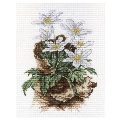Siuvinėjimo Rinkinys MP Studija First Flowers SNV-567 24x18cm - kaSiulai.lt