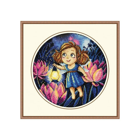 Siuvinėjimo rinkinys Oven Alisa & Fireflies S873 20x20cm - kaSiulai.lt