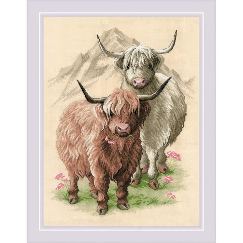 Siuvinėjimo rinkinys RIOLIS Highland Buddies 2090 30x40cm - kaSiulai.lt