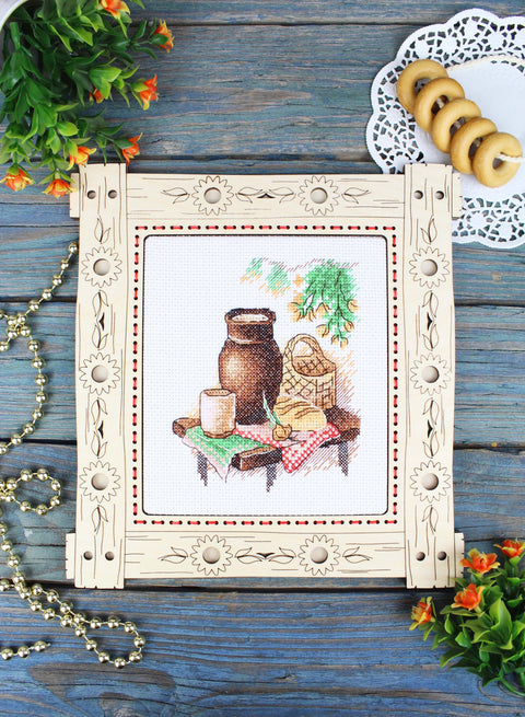 Siuvinėjimo kryželiu rinkinys „Paprasti pietūs“ 13×11 cm – kompaktiškas, pradedantiesiems ir pažengusiems
