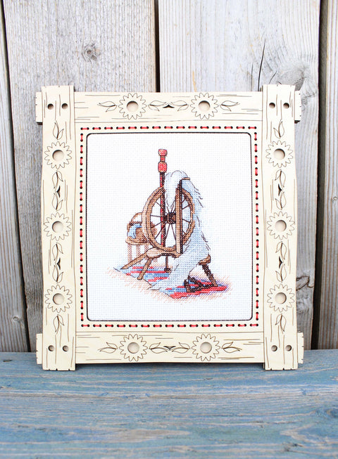Klasikinis kryželių siuvinėjimo rinkinys „Verpimo ratelis“ 13×11 cm – pradedantiesiems