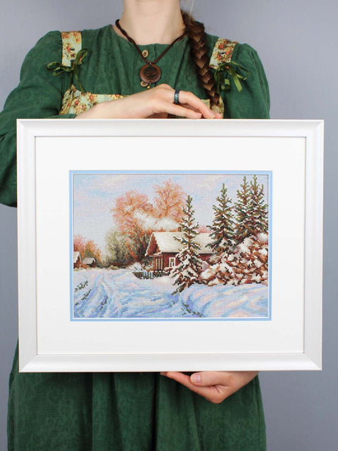 „Kaimo gatvė“ siuvinėjimas kryželiu – rinkinys 22×28 cm, peizažas namų interjerui