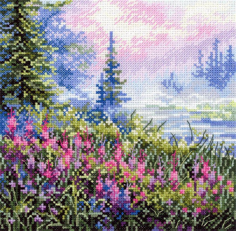 Siuvinėjimo kryželiu rinkinys „Rūkuotas rytas“ – peizažo paveikslas 16×16 cm
