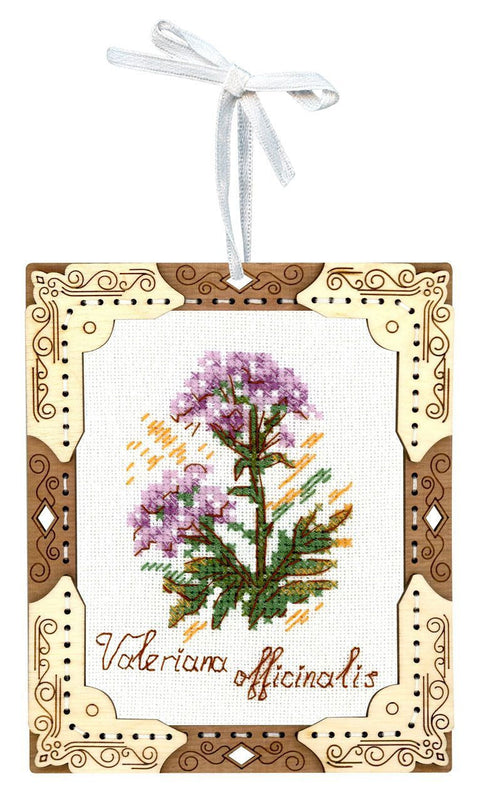 Medinis kryželiu siuvinėtas paveikslas „Valerijonas“, 13×11 cm dekoracija