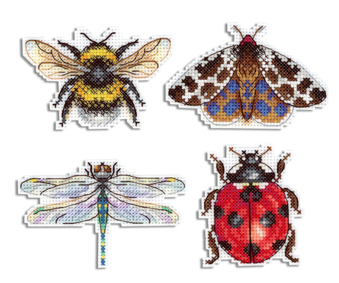 Kryželiu siuvinėjimo rinkinys magnetams „Sparnuoti draugai“ iš plastikinės Aida 14 kanvos, 6×9 cm