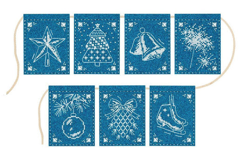 Siuvinėjimo kryželiu girliandos rinkinys „Nėrinių stebuklas“ – 7 vėliavėlės, 11 × 8 cm, namų ir švenčių dekorui