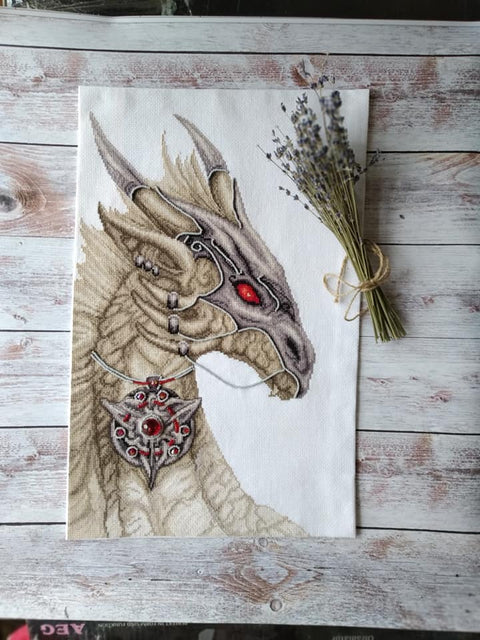 Kryželių siuvinėjimo rinkinys „Lobio sergėtojas“ – Aida 16, 28×44 cm | Charivna Mit