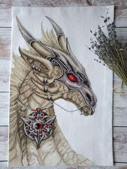 Kryželių siuvinėjimo rinkinys „Lobio sergėtojas“ – Aida 16, 28×44 cm | Charivna Mit