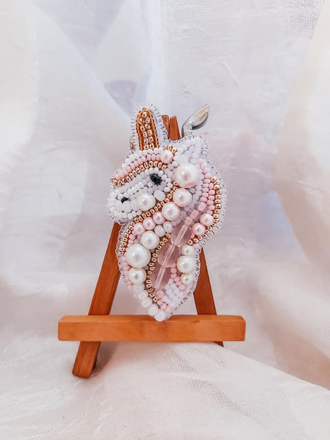 Charivna Mit – Crystal Art vienaragio segės siuvinėjimo karoliukais rinkinys (4,5×7,5 cm)