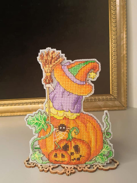 Charivna Mit „Happy Halloween“ kryželių siuvinėjimo rinkinys su Crystal Art, 12×14 cm