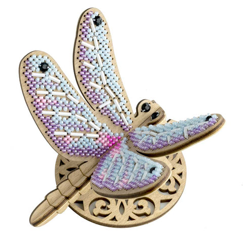 Laumžirgį vaizduojantis medinis karoliukų siuvinėjimo rinkinys „Wonderland Crafts“
