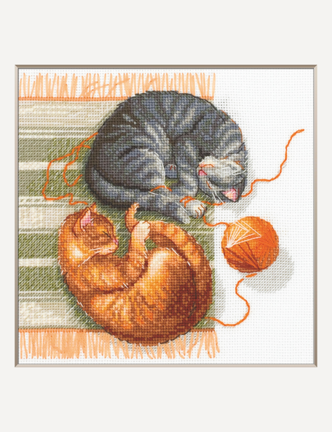 Siuvinėjimo kryželiu rinkinys „Katės ir siūlai“ 20 x 20 cm